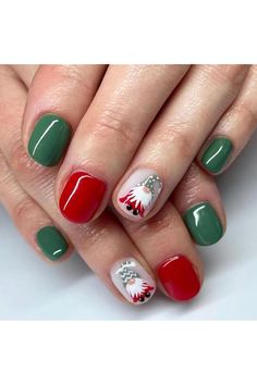 24Pcs Christmas Press on Nails Short Circle Fake Nails Red and Green False Nails Press Ons Cute Santa Claus Design Nail Tips Artificial Acrylic Glue on Nails Full Cover Nail Kit for Women Christmas Press On Nails, Ballet Nails, Festival Nails, Xmas Nails, Stick On Nails, Nailed It, Christmas Nail Designs, Nail Art Hacks, Christmas Nail Art