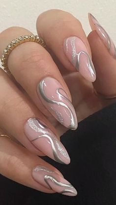 Fashion: #fashion, #style, #outfitinspiration, #beauty Womans Hair, Glamour Nails, Spine Tattoos, Elegant Nails, Nail Art Inspiration, Halloween Nails