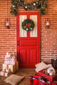 Christmas Decorated Front Door Wreaths Backdrop Christmas Backdrops For Photography, Ideas Navidad, Christmas Photography Backdrops, Front Door Wreaths, Custom Backdrops, Christmas Backdrop, Muslin Backdrops, Seamless Backdrop, Christmas Decor Ideas Diy