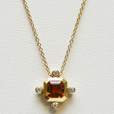 Pendant Ad Luxury Citrine Necklace For Wedding, Heirloom Yellow Sapphire Gold Jewelry, Luxury 22k Gold Gemstone Necklace, Luxury Gold Jewelry With Yellow Sapphire, Luxury Gold Citrine Necklace, Luxury Amber Necklaces For Anniversary, Luxury Amber Necklace For Anniversary, Elegant Yellow Sapphire Jewelry With Single Cut Diamonds, Hallmarked Citrine Necklace In Yellow Gold