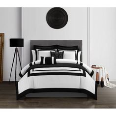 black and white bedding in a bedroom