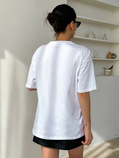 Plain White Ts, Oversize Tshirt Outfits, Mockup Ideas, Drop Shoulder Tee, Woman Back, Aesthetic Shirts, Tshirt Outfits, Plain White, Mock Ups