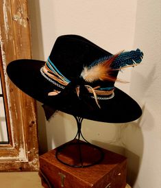 Black Western Hats For Women, Diy Cowgirl Hat Ideas Western, Custom Cowboy Hats Women, Diy Cowgirl Hats, Boho Hats For Women, Custom Hat Ideas, Buckaroo Hats