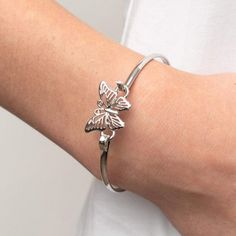 Butterfly Silver Bracelet Elegant Metal Bracelets For Summer, Elegant Metal Bracelet For Summer, Elegant Summer Bangle Bracelets, Elegant Adjustable Bracelets For Spring, Chic Spring Bangle Bracelets, Spring Everyday Bracelets, Silver Everyday Jewelry For Spring, Silver Bracelets For Spring, Silver Bracelets For Spring Gift