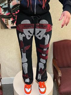 ⚡Buy 2024 Gothic Skull Rhinestone Print Sweatpants Black M under $41.00 in Pants at AnotherChill.com Online. Style: Casual/Street/Punk/Vintage/Hip Pop/Gothic. Fabric Content: Polyester. Fit Type: Loose Fit. Unique Design: Elevate your style with these Gothic-inspired sweatpants adorned with a skull rhinestone print. Stand out with edgy fashion effortlessly.. Comfortable Fit: Experience all-day comfort in these loose-fitting sweatpants, perfect for both everyday wear and leisure.. Versatile Style Casual Stretch Bottoms With Rhinestones, Fall Bottoms With Rhinestones, Casual Fitted Bottoms With Rhinestones, Casual Fitted Rhinestone Bottoms, Fitted Casual Bottoms With Rhinestones, Gothic Fabric, Street Style Aesthetic, Street Punk, Sweatpants Black