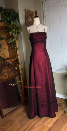 90s Burgundy Prom Dress, Kate Stratford Prom Dress, Grunge Fairycore Prom Dress, Antique Prom Dresses, 2005 Prom Dress, 90s Prom Dress Grunge Purple, Early 2000's Prom Dresses, Kay Stratford Prom Dress, Rockstar Gf Prom Dress