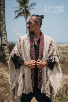 Mens Robes, Mens Poncho, Outfit Cardigan, Boho Men, Men's Robes, Poncho Wrap, Man Clothing, Wrap Coat, Bohemian Clothes