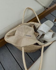 gab🐰 Jacquemus Bag, Aesthetic Picture, Green Business, Bags Aesthetic, Italian Summer, Summer Inspiration, Beige Aesthetic, Summer Feeling, Summer Dream