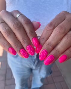 Dani Vega Arizona Natural Nail Specialist | Summer days mean brighter nails 💅🏽 💖 We used HardCandy by @luxapolish along with their chrome on two accent fingers. 🏷️ DANISMANIS saves… | Instagram Bright Nails, Hard Candy, Gold Art, Gold Accents, Summer Days