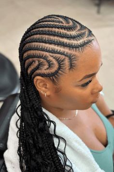 Feed In Braids Cornrows With Curly Hair, Creative Cornrows Design, Cornrow Parting Pattern, Patterned Cornrows, Conrows Lines And Braids 2024 Trends, Straight Back Stitch Braids With Design, Trending Cornrows Hairstyles, Weaving Hairstyles For Natural Hair, Long Cornrows Braids