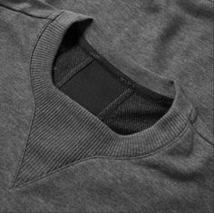 Sportswear Details, Detail Couture, Clothing Details, Sport Wear, Apparel Design, Fashion Sewing, Fashion Details, Sewing Inspiration, Sport Fashion