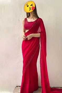 Red Simple Saree, Indian Outfits Lehenga, Look Rose, Plain Saree, Indian Fashion Saree