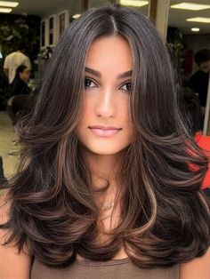 Medium layered Rambut Brunette, Haircuts For Long Hair, Brown Hair Colors, Short Hair Cuts For Women, Layered Hair