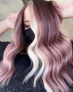 Blonde Money Piece, Dusty Rose Hair, Color Melting Hair, Rose Blonde, Color Block Hair, Money Pieces, Color Melt, Money Piece, Blonde With Pink