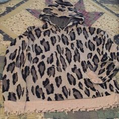 This Is A Really Cute Animal Print Sweater Hoodie Size Small . It Is Distressed Cuffs And Hemline . Never Worn Excellent Condition S/F Home Oversized Casual Leopard Print Sweater, Casual Leopard Print Sweater, Animal Print Sweater, Print Sweater, Print Hoodie, Printed Sweater, Hoodie Print, Sweater Hoodie, Animal Print