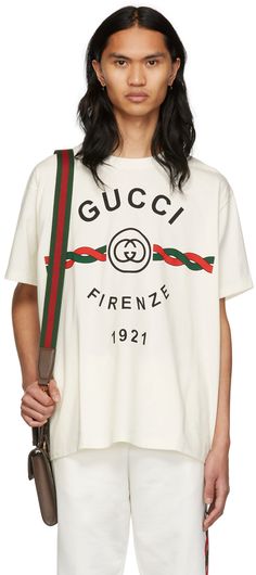 Cotton jersey T-shirt. · Rib knit crewneck · Logo graphic printed at front Supplier color: White Luxury Wishlist, Gucci Tee, Gucci Outfit, Gucci For Men, Wishlist 2024, Gucci T Shirt, Outfit For Men, Alan Walker, Buy Gucci