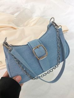 Chain Decor Denim Baguette Bag Jean Baguette Bag, Jeans Shoulder Bag, Jean Shoulder Bag, Denim Bag Outfit, Denim Baguette Bag, Jean Handbags, Baguette Bag Outfit, Diy Denim Bag, Jeans Bags Ideas