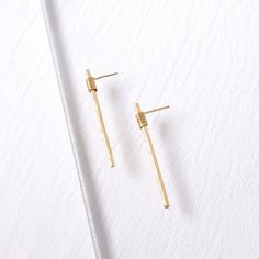 • Recycled 14k gold filled• 1.5" in length• Handcrafted in St. Louis, MO• Please allow up to 5 business days for this item to ship These minimal earrings are built to be enjoyed for years. Lightweight with a timeless shape just begs to be worn with anything you have in your closet Made with recycled gold so you can feel good about making a sustainable jewelry selection. Sara Patino Jewelry creates timeless, modern jewelry that is made ethically and sustainably from post-consumer metals and respo Eco Friendly Cookware, Stack Rings, Minimal Earrings, Textile Jewelry, Jewelry Studio, Go For It, Recycled Gold