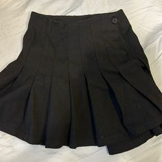 Brand New Condition Adjustable Sizing, Fits Many Sizes High Waist Black Pleated Skort, Black High Waist Pleated Tennis Skirt, Casual Black High Waist Pleated Skirt, Casual Black High-waisted Pleated Skirt, Black Pleated Short Tennis Skirt, Black Mini Skort With Pleated Details, Black High Waist Lined Tennis Skirt, Black Pleated Skort Short Length, Black Short Lined Skirt