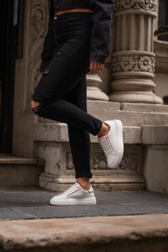 Women's Street Style #womensstyle #whiteplatformsneakers #reddetails #summerstyle Platform Sneakers, Red Heart