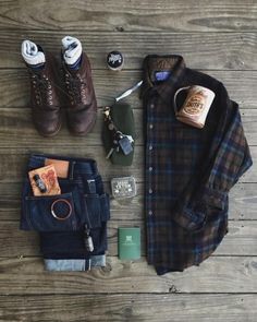 Rugged Style Vintage, Ftm Outfits, Rugged Fashion, Mountain Apparel, Mens Plus Size Fashion, Mens Outdoor Fashion, Chill Style, Minimalist Fashion Men, Dapper Dudes