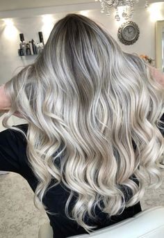 Champagne Blonde Hair Balayage Dark Roots, Highlight Blonde Hair, Icey Blonde, Ash Blonde Hair Balayage, Sunny Hair, Transparent Butterfly, Highlight Blonde, Butterfly Hair Claw