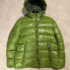 Warm And Lightweight Bomber Jacket Water-Resistant And Wind-Resistant Removable Hood Full-Zip Closure Puffer Coat, Mens Jackets, Puffer, Bomber Jacket, Water Resistant, Jackets & Coats, Man Shop, Water, Green