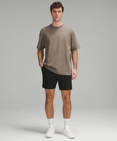 Welcome to the all-day comfort club. Streamlined yet technical, these shorts elevate any look. Designed for Casual. Streamlined fit that gives glutes and thighs breathing room:Our ABC technology uses an ergonomic gusset to remove tension from the crotch of our pants. Front pockets with hidden phone and coin sleeves. Discreet zippered seam pocket. Teenage Fashion Boys, Slim Fit Men Outfits, Mens Casual Outfits Shorts, Mens Miami Fashion, Men's Casual Outfits Shorts, Men Outfits Athletic, T Shirt Shorts Outfit Men, Short Mens Fashion Casual, Hipster Guy Outfits