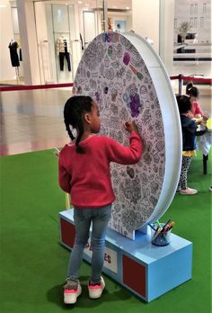 Activations For Events, Event Activation Ideas, Instore Activation, Small Exhibition Booth Design, Activation Booth, Event Design Branding, Brand Activation Ideas, Event Games, Easter Event