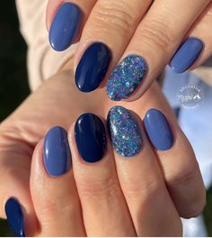 Blue Gel Nails, Dark Blue Nails, Blue Glitter Nails, Purple Nail Designs, Glitter Gel Nails, Simple Gel Nails, Purple Nail, Blue Nail