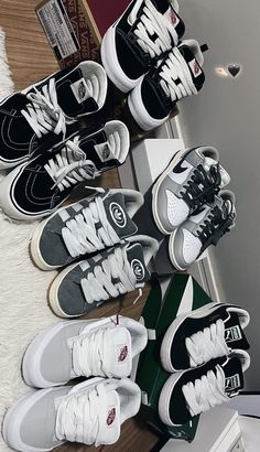 New Sneakers 2024, Shoe Inspo Aesthetic, Zapatillas Aesthetic, Tenis Aesthetic, Sneakers 2024, Preppy Shoes