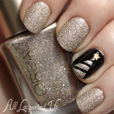 Christmas Tree Nail Art 1 Best of 2013 Top 30 Nail Polishes of the Year Trees Nails, Chrome Christmas, Jewel Christmas, Christmas Tree Nail Art, Nail Art Noel, Tree Nail Art, Christmas Tree Nails, Nails Gold, Tree Nails