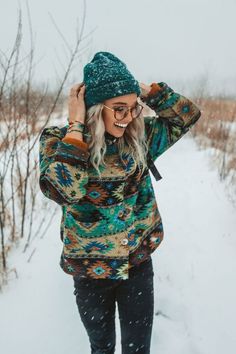 Winter Hippie Outfits, Dreaming Outloud, Hailey Style, Winter Outfits Korean, Looks Adidas, 00s Mode, Stile Blair Waldorf, Adrette Outfits, Festival Mode