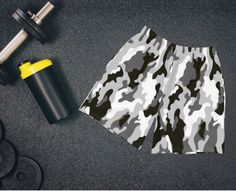 The Task and Purpose camo shorts are the ultimate shorts for the gym or any sporting activity. They are made with a lightweight four-way stretch breathable fabric which wicks away moisture ensuring maximum comfort at all times.  These one-off white camo shorts come with an elastic waistband with a drawstring for extra comfort and to ensure the shorts do not move during your sport or your workout! They also have two mesh side pockets. Inseam length 6.5in ★  Size guide (inches) S31 - 38  M33 - 40 Camouflage Shorts For Outdoor Summer Activities, Camouflage Outdoor Shorts For Summer, Camouflage Outdoor Summer Shorts, Summer Camouflage Shorts For Outdoor, Summer Outdoor Camouflage Shorts, Sporty Camouflage Sports Bottoms, Camouflage Moisture-wicking Activewear For Workout, Camouflage Athleisure Bottoms For Gym, Camouflage Activewear For The Gym