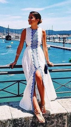 Need this dress. (If you know where to order, please let me know!) Sukienki Maksi, Mode Tips, Blazer Outfit, Bohol, Embroidered Maxi Dress, Summer Maxi, Guest Outfit, Estilo Boho, Inspired Dress