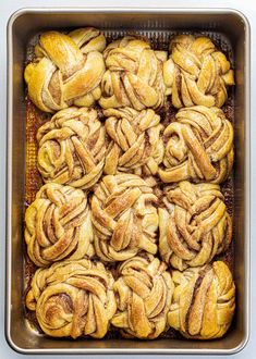 freshly baked cinnamon rolls in a baking pan