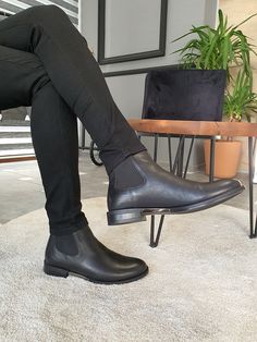 Chealsea Boots, Best Boots For Men, Leather Black Boots, Ballet Socks, Red Wing Boots, Mens Boots Casual, Genuine Leather Boots, Mens Leather Boots