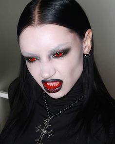 Goth Eye Makeup, Creepy Halloween Makeup, Pore Minimizer, Halloween Makeup Inspiration