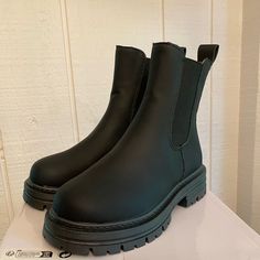 Shein Boots Women’s Size 5.5 I’m Generally A 5 - 5.5 They’re A Little Small -Big Toe Hits The Top Shein Boots, Shein Shoes, Boots Women, Christmas List, Chelsea Boots, Bootie Boots, The Top, Womens Boots, Chelsea