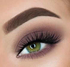 Mat Makeup, Green Eyes Pop, Make Up Designs, Glitter Makeup Looks, House Of Lashes, Smink Inspiration, Makijaż Smokey Eye, Makeup For Beginners, Makeup For Green Eyes