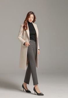 Korean Office Fashion, Office Wear Dresses, Classy Coat, Fashion Work Outfit, Stylish Office