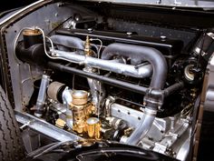 the engine compartment of an old model car