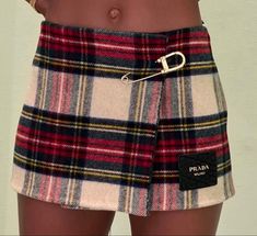 Prada Skirt, Prada Mini, Rok Mini, Bag Prada, Skirt Mini, Dolce E Gabbana, Plaid Mini Skirt, Plaid Skirt, Mode Vintage