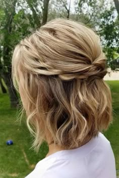 Bob Riccio, Bob Wedding Hairstyles, Wedding Hair Half, Hair Half Up, Half Updo, Wedding Hairstyles Half Up Half Down, Wedding Hair Down, Short Wedding Hair, Penteado Cabelo Curto