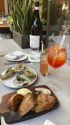 Bread and butter up front, wood fired oysters, tequila cocktail and an aperol spritz in a garden themed roottiop restaurant Breakfast In Boston, Boston Lifestyle, Italian Brunch, Boston Back Bay, Cocktail Aesthetic, Diner Aesthetic, Brunch Restaurant, Girls Dinner