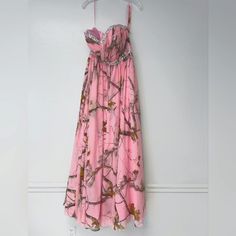 Get Your Lil Country On With This Realtree Pink Camo Formal Gown. Strapless W Stones Size 14 Nwt Prom Dress Camo, Camp Dresses, Camo Prom Dress, Pink And Camo Outfit, Camo Aesthetic, Camo Prom Dresses, Camo Prom, Backwoods Barbie, Camp Dress