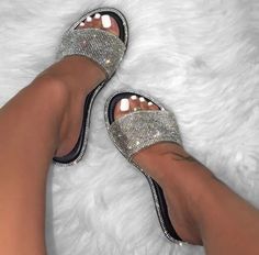 Highlight Black beautiful bling out rhinestone cute And comfy flat sandals Glitter Slides, Mode Rose, Crystal Sandals, Rhinestone Flats, Womens Sandals Summer, Street Shoes, Outdoor Sandals, Fashion Sandals, Womens Sandals Flat