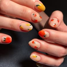 Space Nails Short, Negative Space Nails Short, Berlin Nails, Summer Manicure Designs, Anna Nails, Manicure Designs, Hippie Nails, Summer Manicure, Citrus Juice