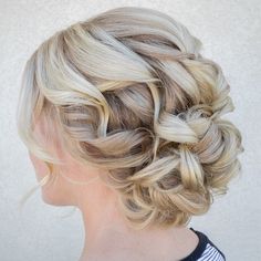 ❤️ #hairandmakeupbysteph Medium Hair Wedding, Blond Cenușiu, Gorgeous Wedding Hairstyles, Teased Hair, Up Dos, Bridal Hair Updo, Up Dos For Medium Hair, Braided Hairstyles Updo