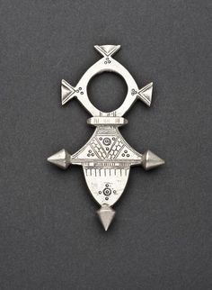 Royal Museum, Tuareg Jewelry, Flag Tattoo, Historical Objects, Online Consultation, Central Africa, Symbolic Tattoos, African Jewelry